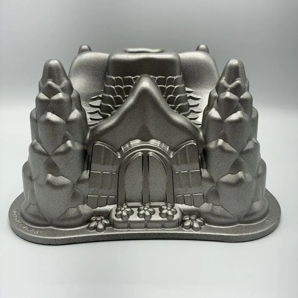 Nordic Ware Fairy Tale Cottage Bundt Cake Pan Heavy Cast Aluminum 10 Cup Castle